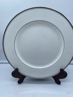 Mikasa Gothic Platinum Bone China Dinner Plate 10.5     J40 • $14.95