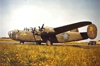 WW2 WWII COLOR Photo B-24 Liberator Bomber World War Two / 5462 • $6.99