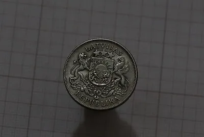 🧭 🇱🇻 Latvia 2 Lati 1925 Silver Sharp Details B66 #k1295 • $18.56