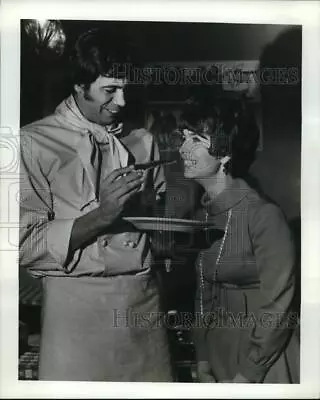 1969 Press Photo Reni Santoni & Margaret O'Brien On  Love American Style  • $19.99