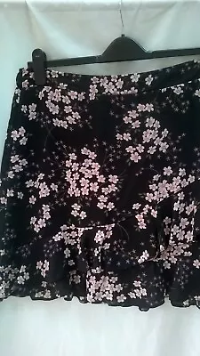 £4 • Buy Black Floral Ladies/ Girls Mini Rara Skirt By George. Size 14. Length 19 Ins.