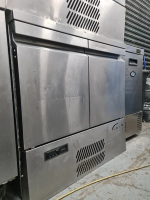 £450 • Buy Williams Aztra H10CT R2 Under Counter Fridge Stainless Steel - 2 Door