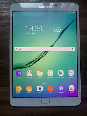 Samsung Galaxy Tab S2 32GB Wi-Fi 8 Inch - White • £18