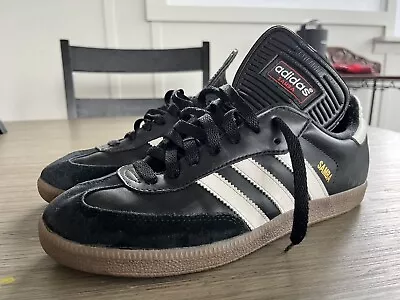 Size 8.5 - Adidas Samba Classic Low Black • $37.50