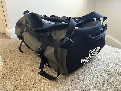 £62 • Buy The North Face Green Base Camp Duffle Bag Brand New - Small