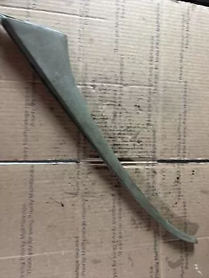 81 - 91 Mercedes W126 RH Passenger REAR Back Door Window Glass Trim Molding V20 • $30