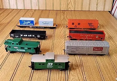 LOT Of 7 TYCO H.O. Scale Train Cars • $24.99