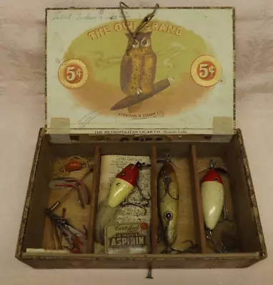 Old Poor Mans Tackle Box & Wooden Glass Eyed Lures - Bass - Muskie - Chautauqua • $18.50
