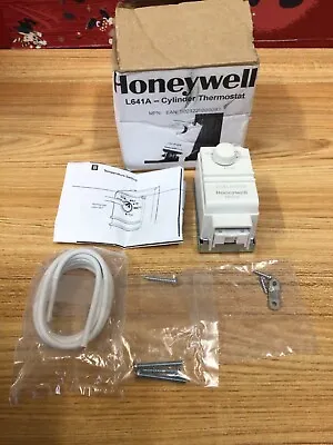 Honeywell L641A1039 Cylinder Stat 230 V • £22