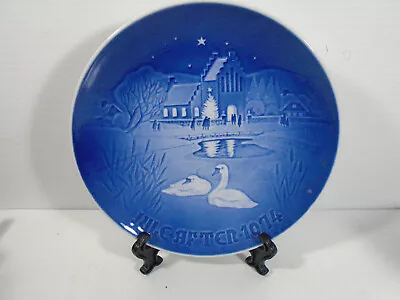 B&G Bing & Grondahl Christmas Plate 1974 Christmas In The Village 9074 • $7.50