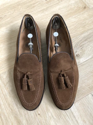 £41 • Buy Alfred Sargent Kingston Tan Suede Tassel Loafers