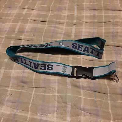 SEATTLE MARINERS REFLECTIVE TEAM COLOR 24 X 1  Lanyard W/Detachable Buckle • $13.99