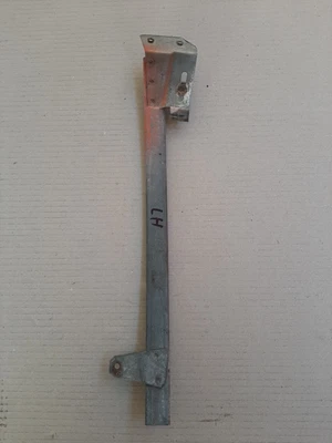 $269 • Buy Holden HQ HJ HX Monaro Coupe Passenger Door Window Rear Guide..
