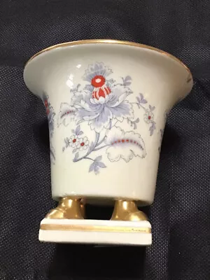 Pottery Urn Shaped Vase With Gilded Feet Cream W Floral Decoration English • $15.99