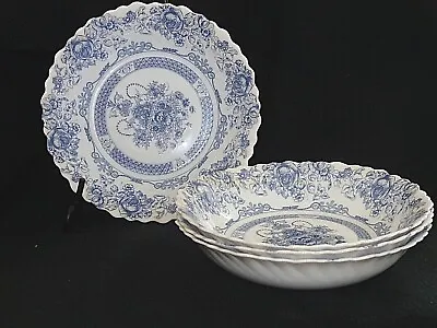 $29.99 • Buy Lovely Blue & White ARCOPAL Opal Glass HONORINE Cereal/Soup  Bowls (4)