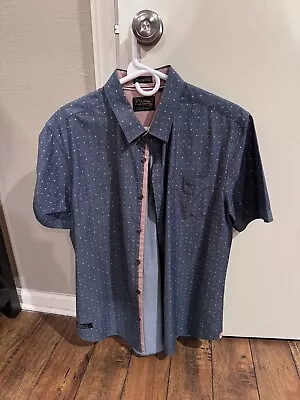 7 Diamonds Navy Blue Short Sleeve Button Down - Large • $20