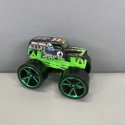 Hot Wheels GRAVE DIGGER Off Road Monster Jam Track Ace Green Wheels 1:64 • $9.99