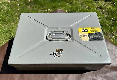 Vintage Acorn Fire Resistant Vault Strong Box Document Safe With 1 Key 13x9x6 • $24.99