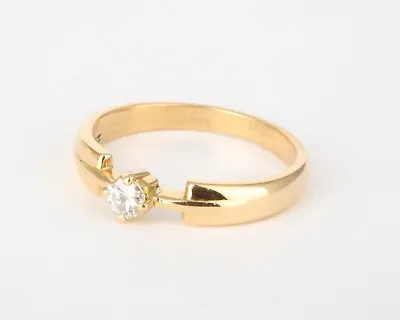 18ct Yellow Gold Diamond Signet Ring • £239.99
