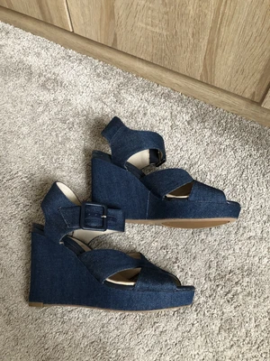 £7.50 • Buy Clarks Blue Denim Platform Wedges Buckle Sandals Shoes Ladies Womens