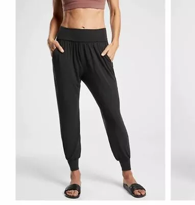 Athleta Black Soft Black Yoga Studio Jogger Pants Small • $44.99