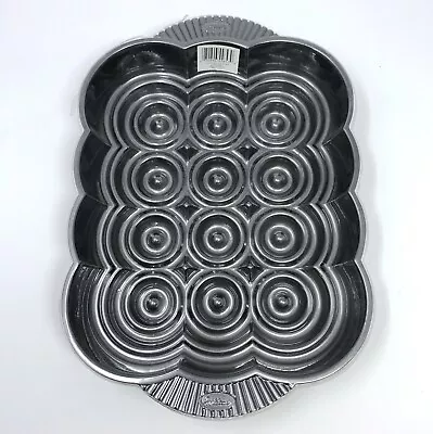 WILTON Dimensions Cast Aluminum Decorative Circles Pan 10 Cup Rectangular • $27.99