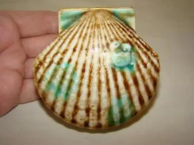 Vintage Embossed Gold Metal TRINKET VANITY Box MAJOLICA SHELL LID Japan • $9.95