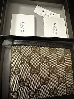 Mens Gucci Wallet Bifold Original GG Canvas & Leather Wallet • $219.95