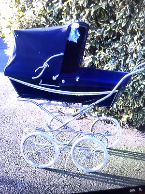 Silvercross Coachbuilt Pram  —corniche Restored • £295