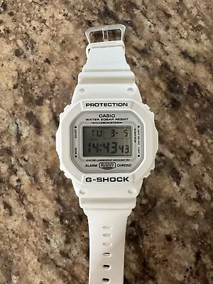 Casio G-shock White Digital Mens Watch 200m WR Dw-5600mw-7dr • $55