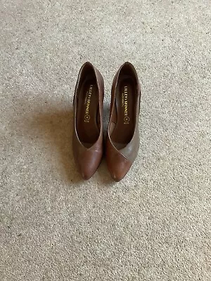 Leather Shoes Lilly & Skinner Size 5 • £5