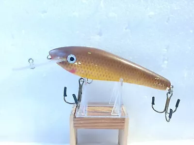 Unknown Wood Diving Musky Lure  • $10.50