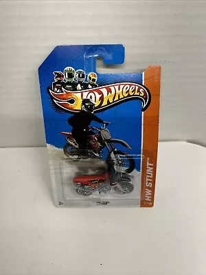 2013 Hot Wheels HW Stunt HW450F #97 Red Dirt Bike Motorcycle 97/250 Cr80 • $7.27