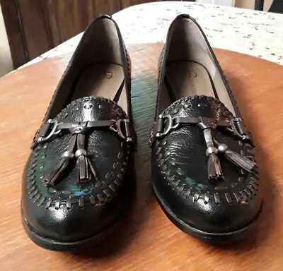 B Makowsky  Wo's Black Leather Loafers/shoes Sz 8.5  M Excellent ++ Condition • $19.99