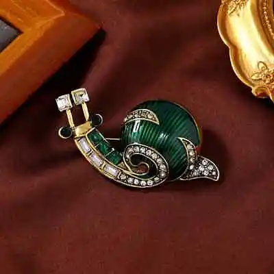 Vintage Design Green Snail Brooch Fashion Elegant Cute Animal Pin Women Suit Pin • $5.61