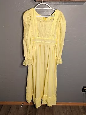 Vintage 1970s Handmade Hippy Sunflower Yellow Dress With Lace Cuffs  And Bodice  • $30