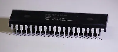 PIC18F47Q10 Microchip MCU DIP40 • £5.95