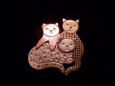 $8.99 • Buy Vintage TC Three Cats Mixed Metal Pin Brooch Costume Jewelry
