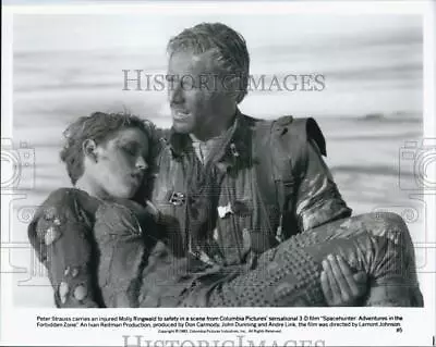 1983 Press Photo Peter Strauss Molly Ringwald In  Spacehunter: Adventures  • $19.99