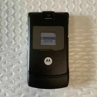 Motorola RAZR V3 Flip Bluetooth MP4 Video Unlocked GSM Mobile Phone 8 Colors • $33.66