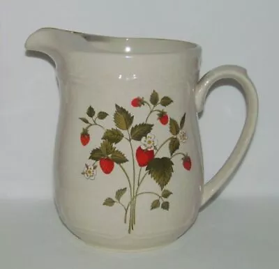 International China Co. LA FRAISE Strawberries Large IL Water Pitcher • $20.62