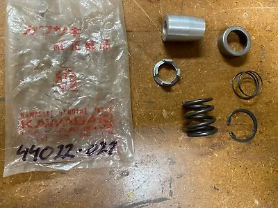 Nos Kawasaki Oem  Fork Damper Rod Parts H1 H2 Kz900  44022-027 • $66.24