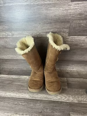 UGG Australia Bailey Button Triplet 1873 Womens Boots Size 8 Chestnut • $25