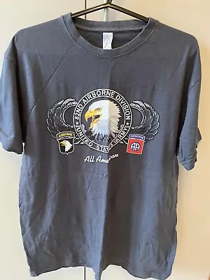 Dark Grey T-shirt '82nd Airborne Division US Army' With Eagle - Size Medium • £3.99