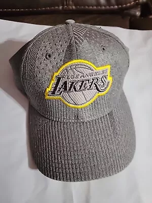 LA LAKERS New Era Gray Yellow Snapback Hat Cap  • $15