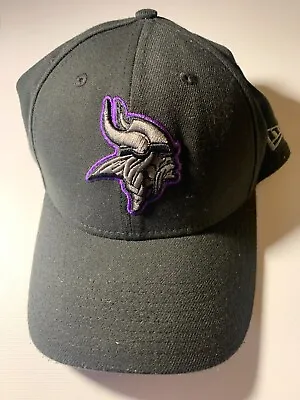 Minnesota Vikings Hat Cap Flex Fit L/XL Black Grey Pre-Owned HT60+107 • $8.37