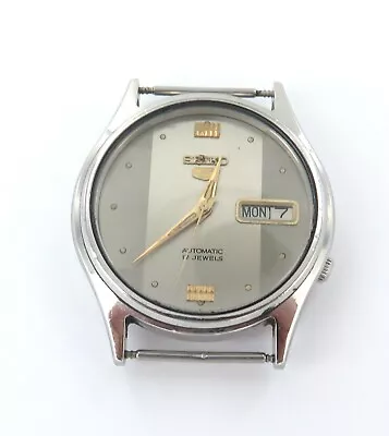 Vintage Seiko 5 17J Auto Day Date 7009-3101 Mens Watch. • $17.50