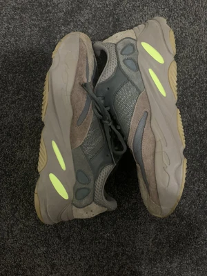 $229.99 • Buy Yeezy 700 Mauve Size 10.5. Used. No Box