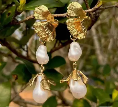 Zara Pearl Gold Leaf Drop Flower Statement Earrings Ornate Elegant Lightweight • £5.99