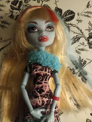 Monster High ‘Abbey Bominable’ Art Class 2010 Mattel Doll • $14.44